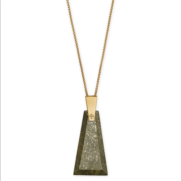 Kendra Scott Jewelry - 🧡Long pendant necklace in olive epidote